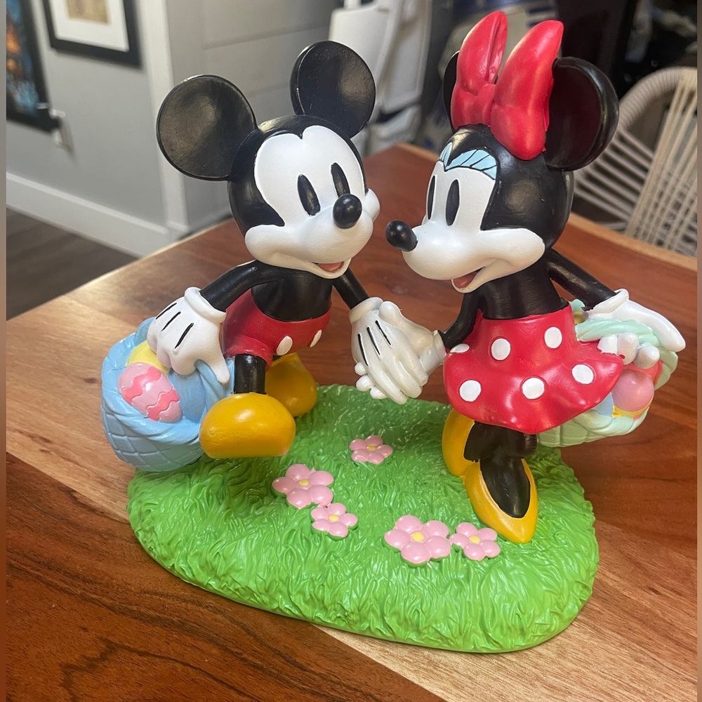 Disney Mickey & Minnie Figurine for Easter/Spring